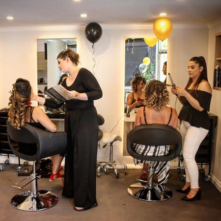 Hairdressers in Melbourne: What Do They Offer?